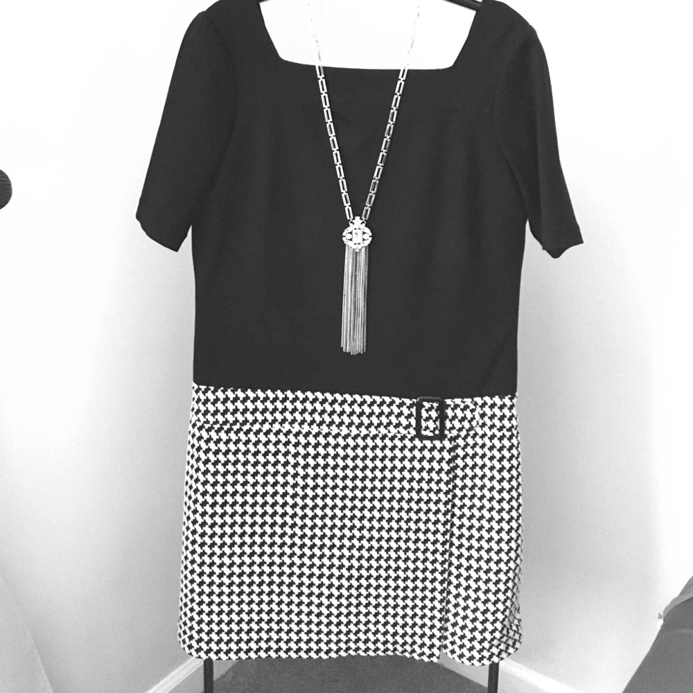 Black House White Marker Houndstooth dress