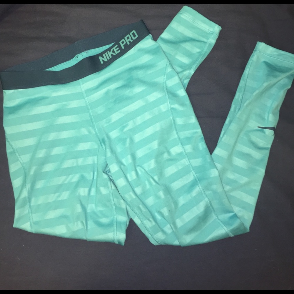 Nike pro leggings