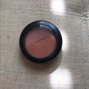 MAC blush in "gingerly" (used)