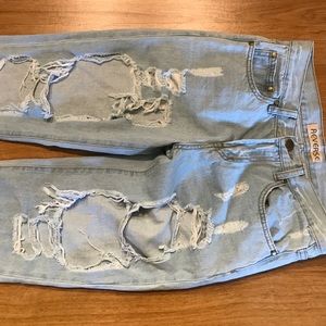 High waisted ripped jeans