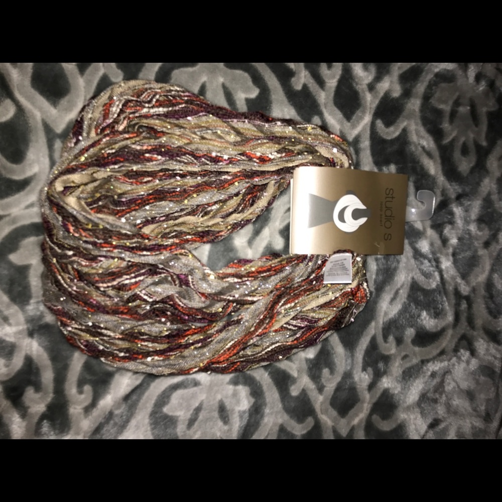 Studio s scarf