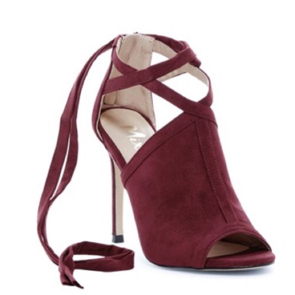 NWT Maroon Lace Up Heels