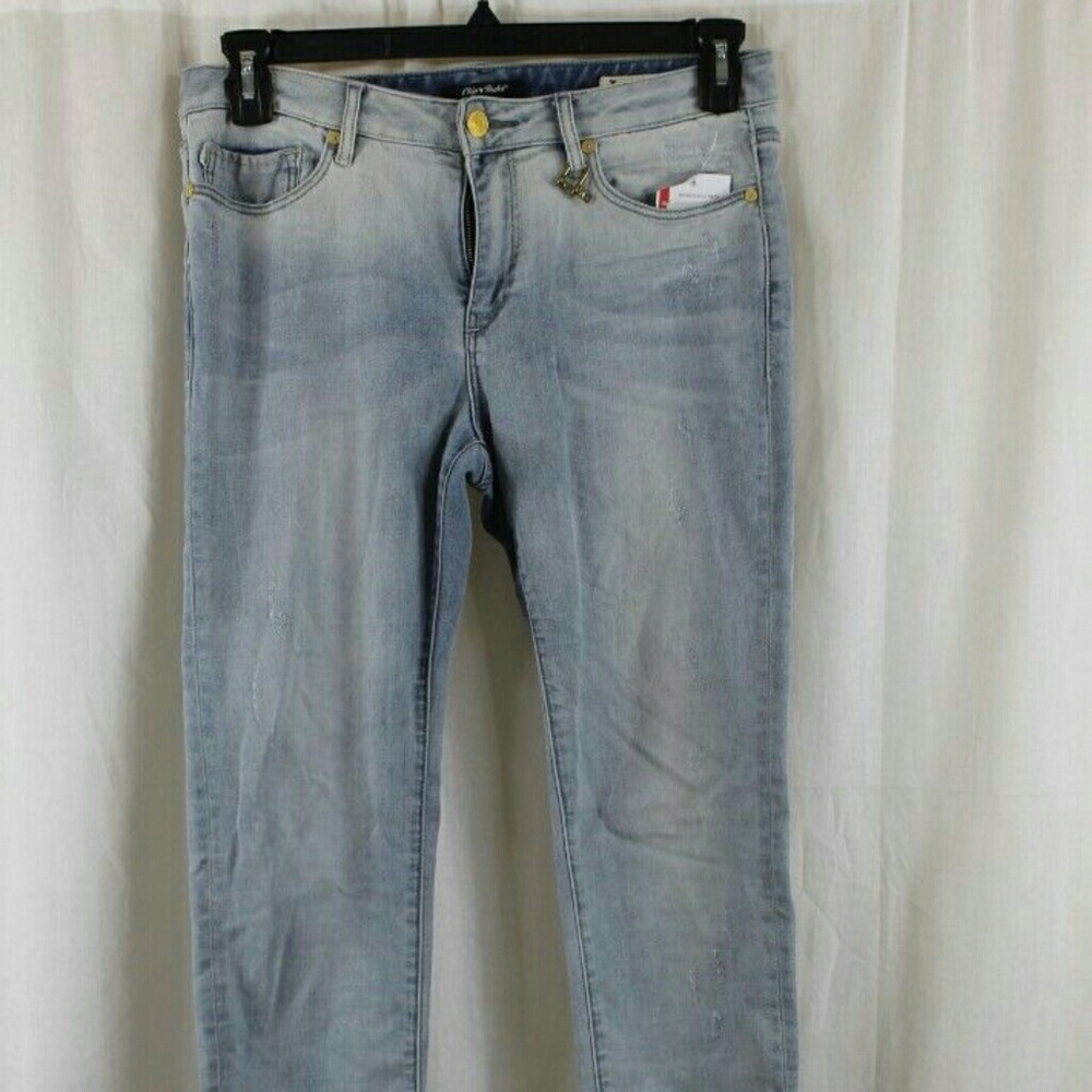 CHIP FOSTER LIGHT WASH SKINNY JEANS SIZE  29 NWT