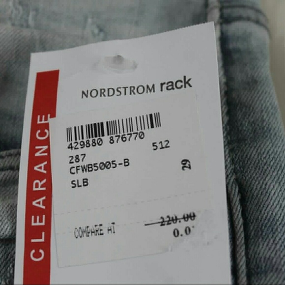 CHIP FOSTER LIGHT WASH SKINNY JEANS SIZE  29 NWT - Picture 2 of 4