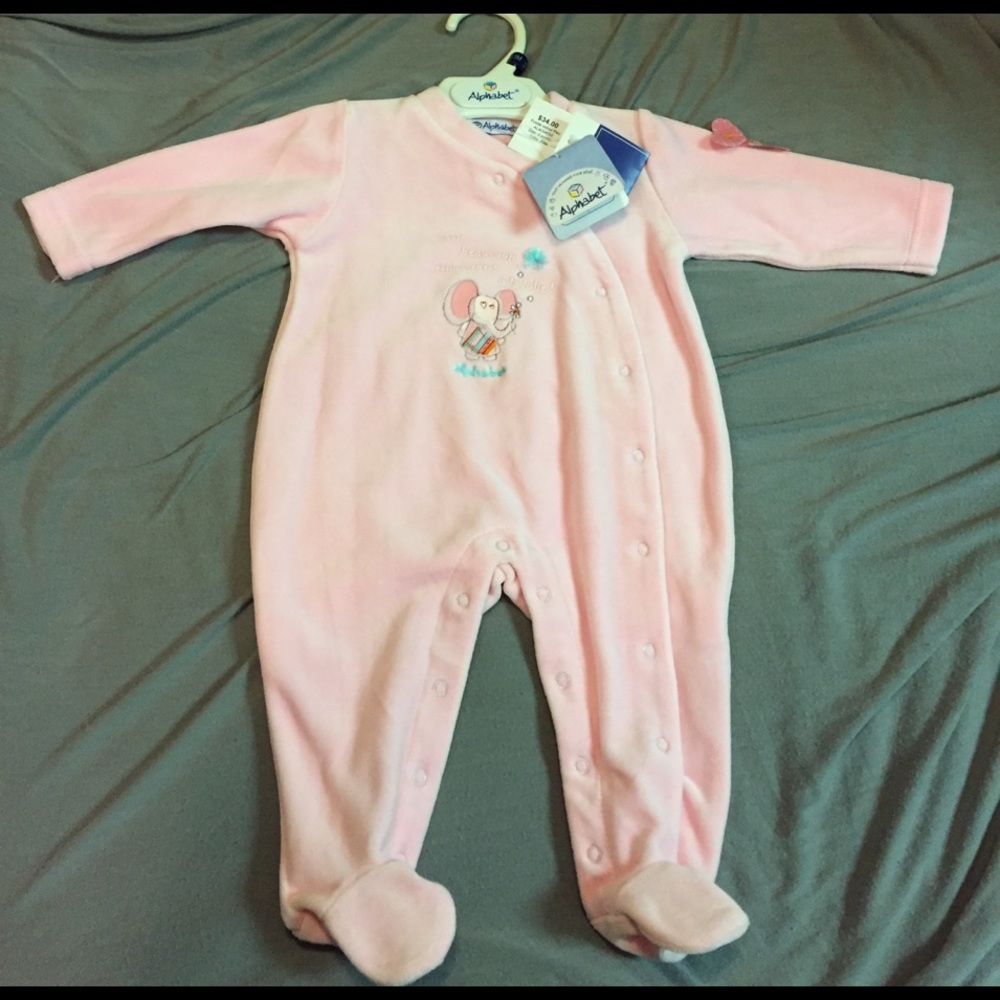 Alphabet Pink Footie with French Phrases
