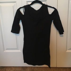 Black cold-shoulder bodycon dress