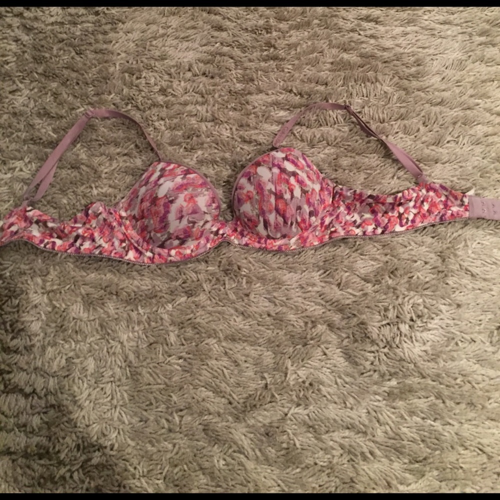🛍 Bundle & Save 🛍 CK Push-up Bra 34A