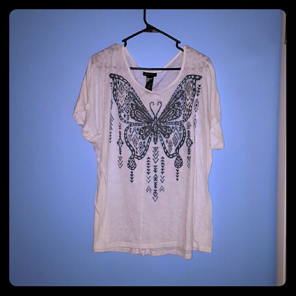 Butterfly tee