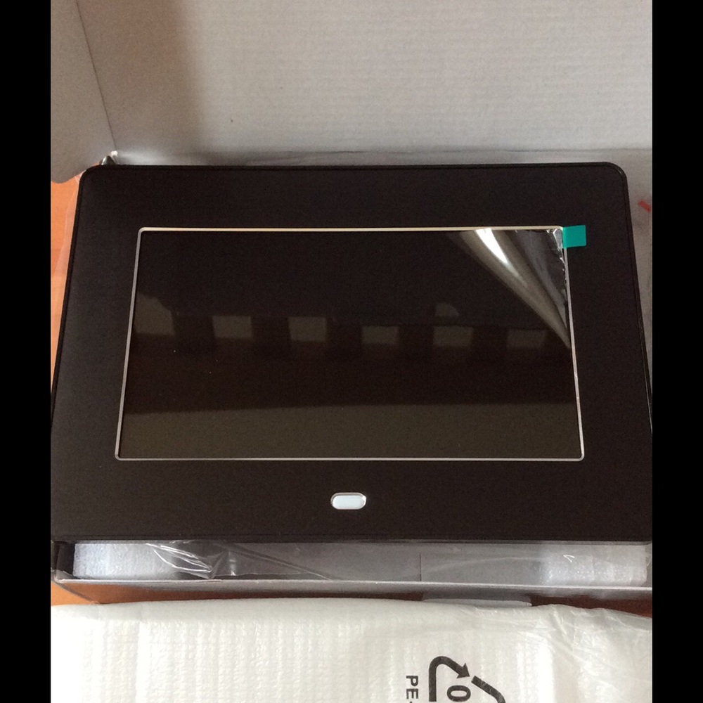 New! 7-inch Digital Photo Frame 🖼