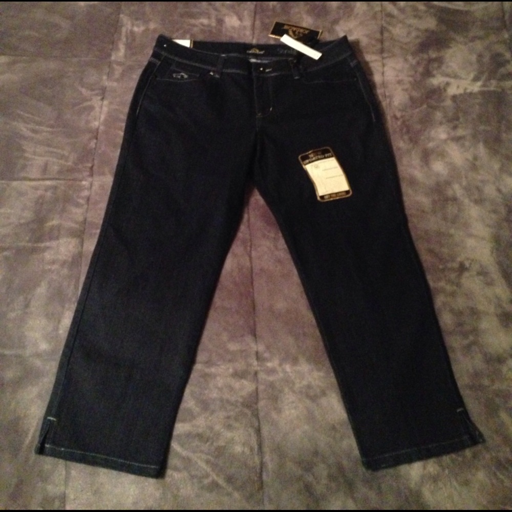 Jordache dark wash cropped denim