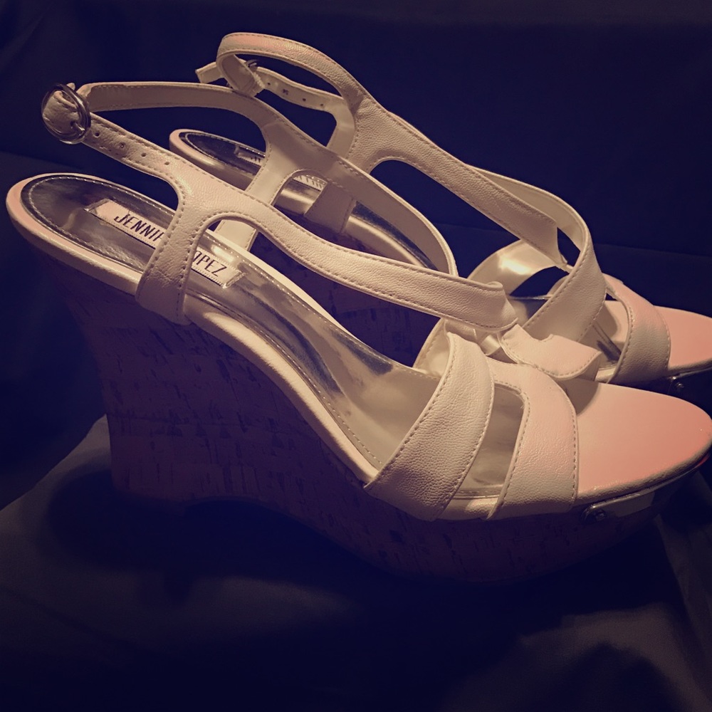 Like new white wedge sandals