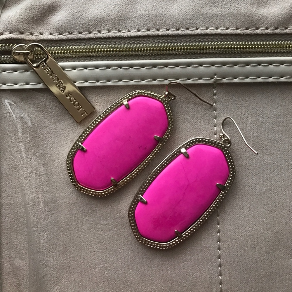 Hot pink Kendra Scott Danielle earrings