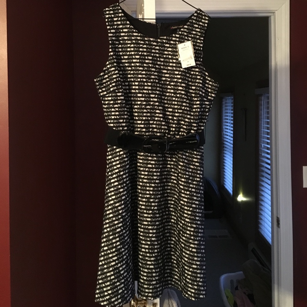 Black white lace dress with belt
