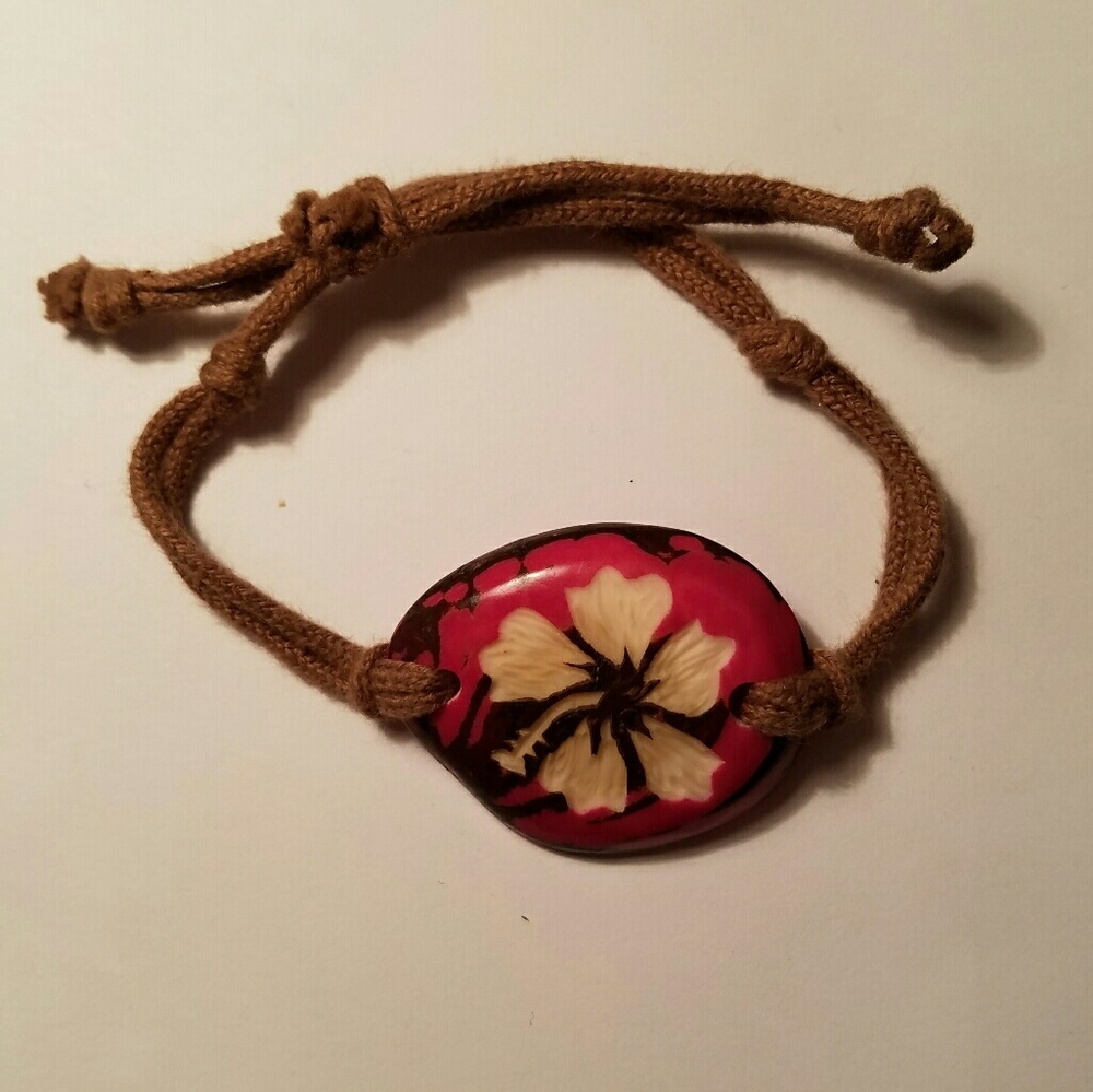 Hawaiian Flower Engraved Bracelet