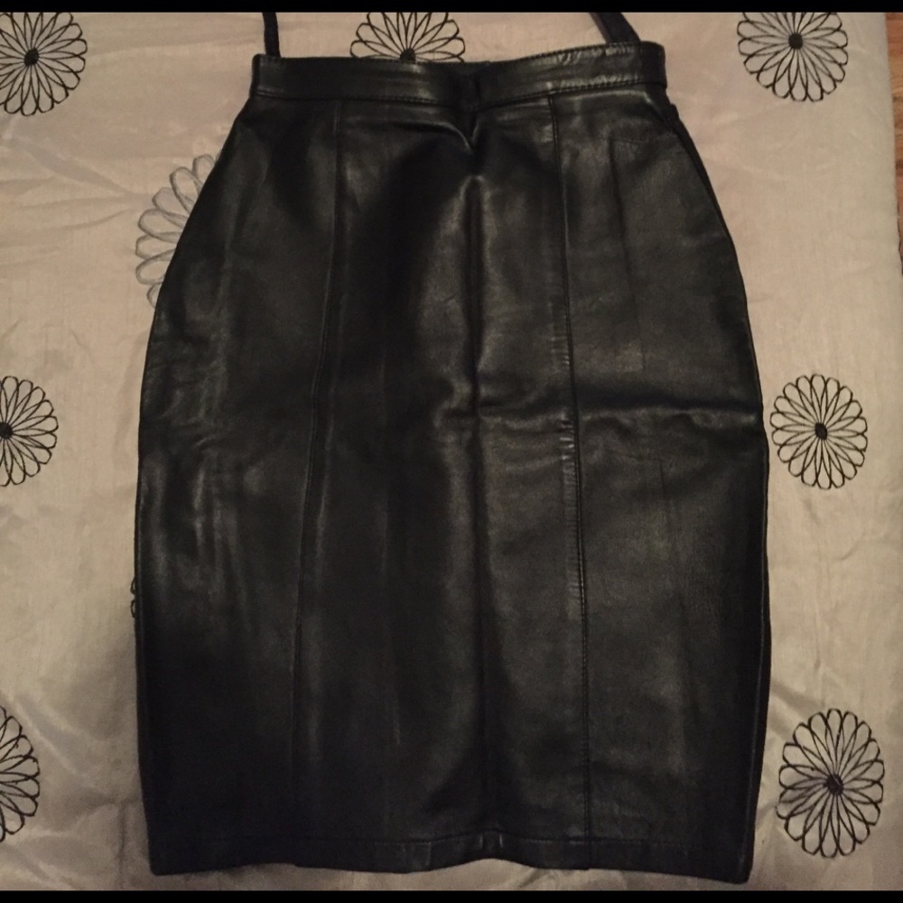 High waist Black Vintage Leather Skirt