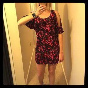 Express Mini Dress with 3/4 Open Sleeves