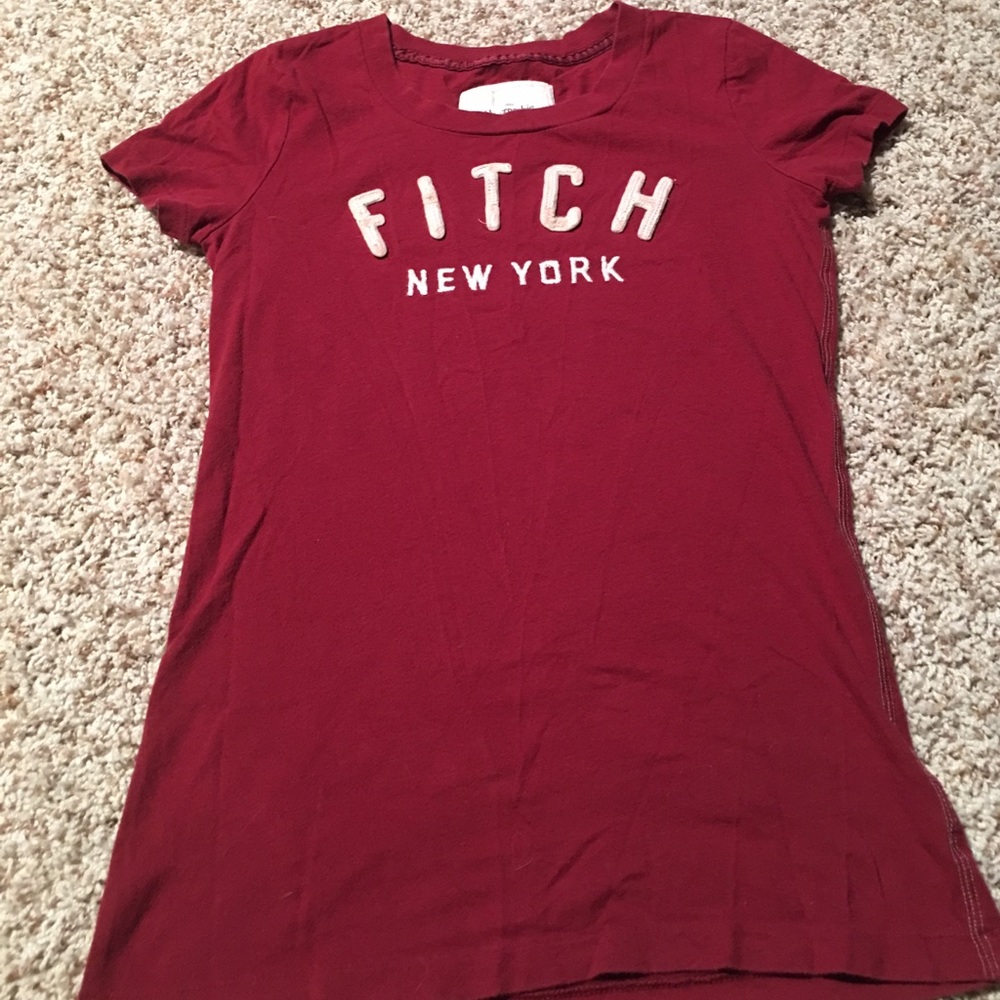 Maroon A&F t shirt