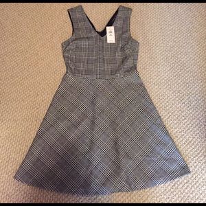 NWT Plaid V neck banana republic dress!