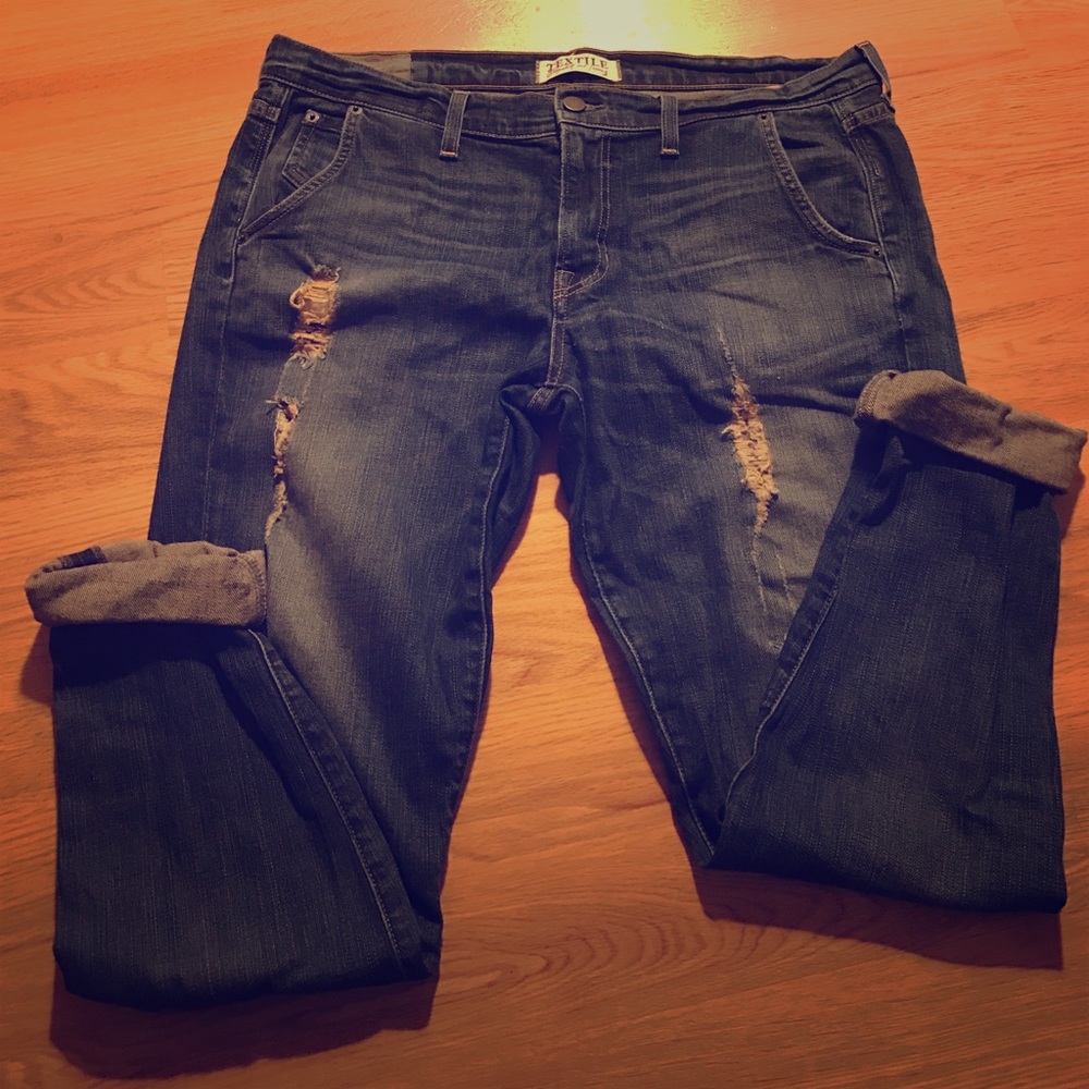 Ripped boyfriend jeans