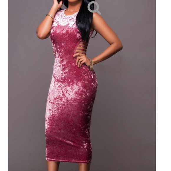 💥CLOSEOUT💥Crushed Velvet Midi Dress💖 - Picture 3 of 4