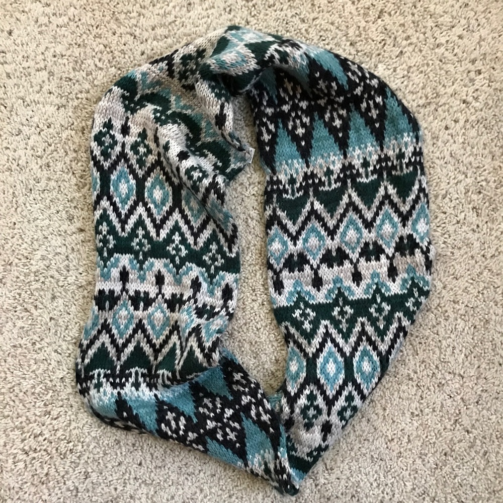 American Eagle Green White Blue Infinity Scarf
