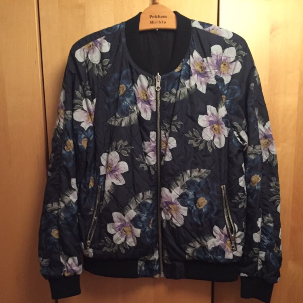 SOLD 🚫 Dries Van Noten reversible floral bomber