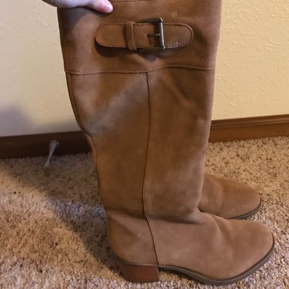 Light brown boots
