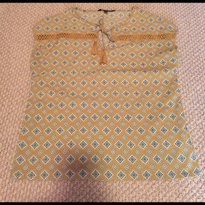 Like New Mustard Yellow printed silky blouse!