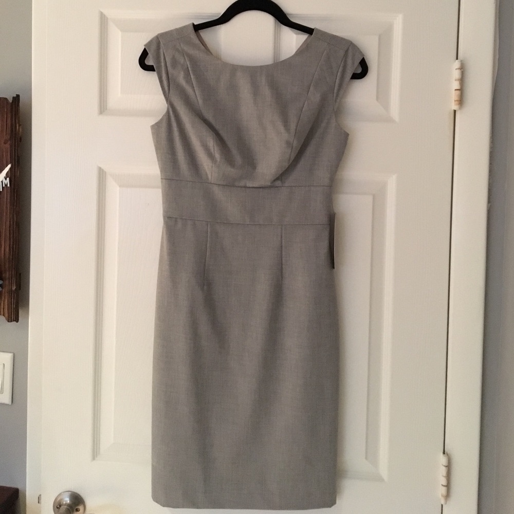 Sleeveless Business dress