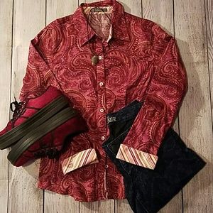 Vintage style Magenta paisley button up