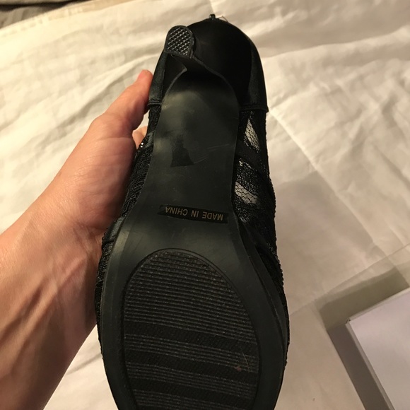 Heels - Picture 2 of 2