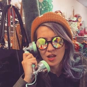 Meet your Posher, Jade