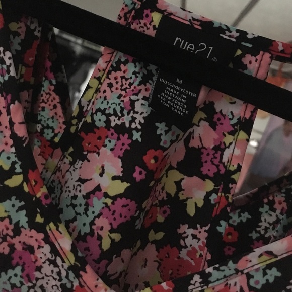 Colorful flower spring dress - Picture 5 of 7