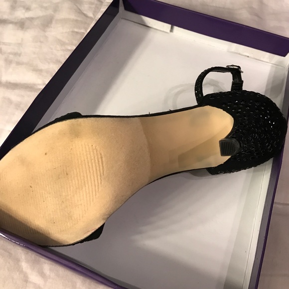 Heels - Picture 2 of 3