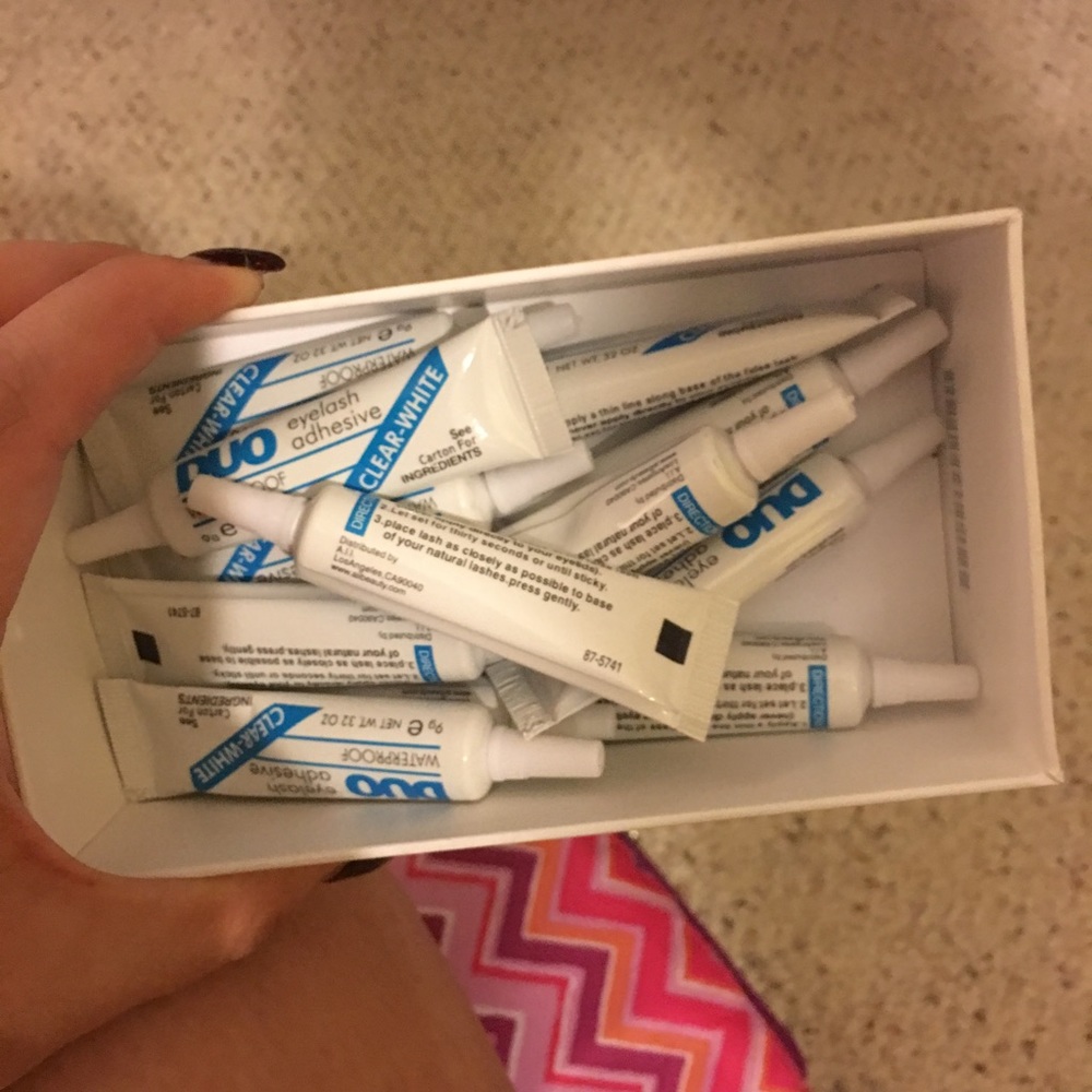 Duo glue
