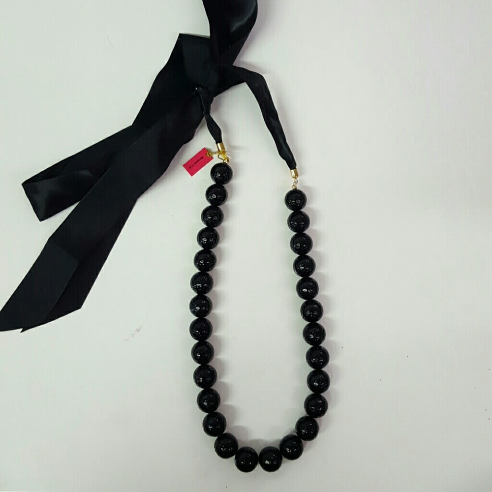 NWT Necklace