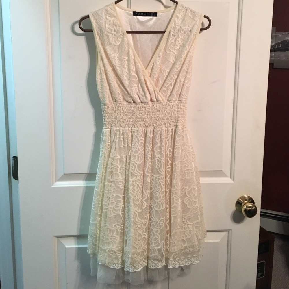 Cream lace dress new without tags