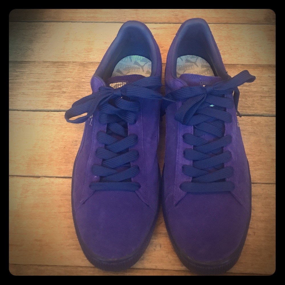 Suede Pumas