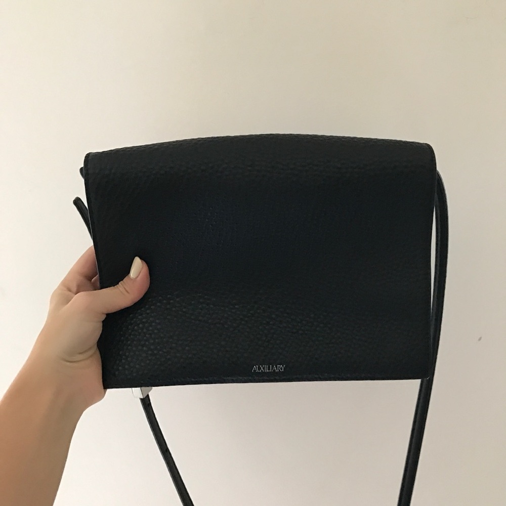 Aritzia Calisch Crossbody Bag