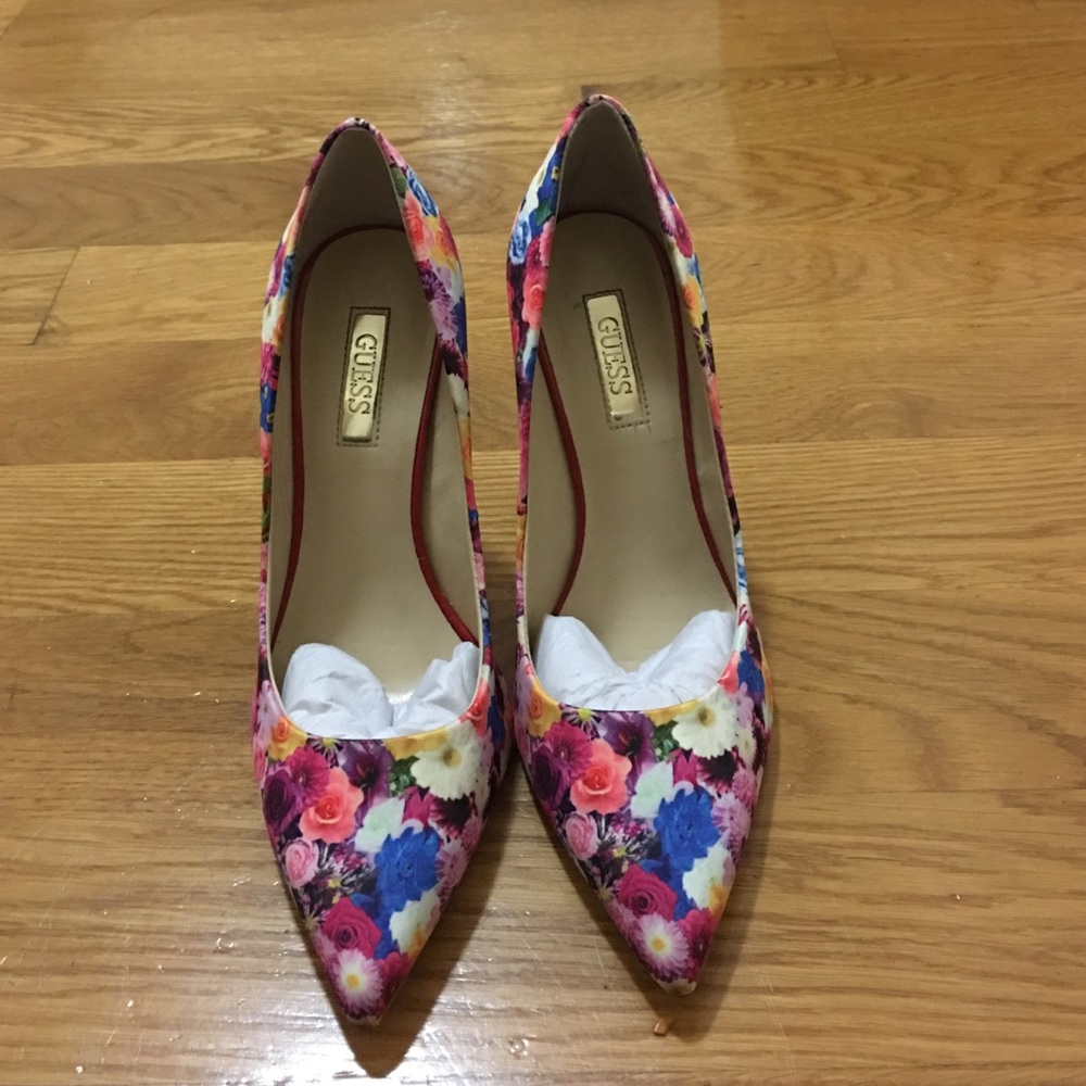 Guess high heels size 5/35