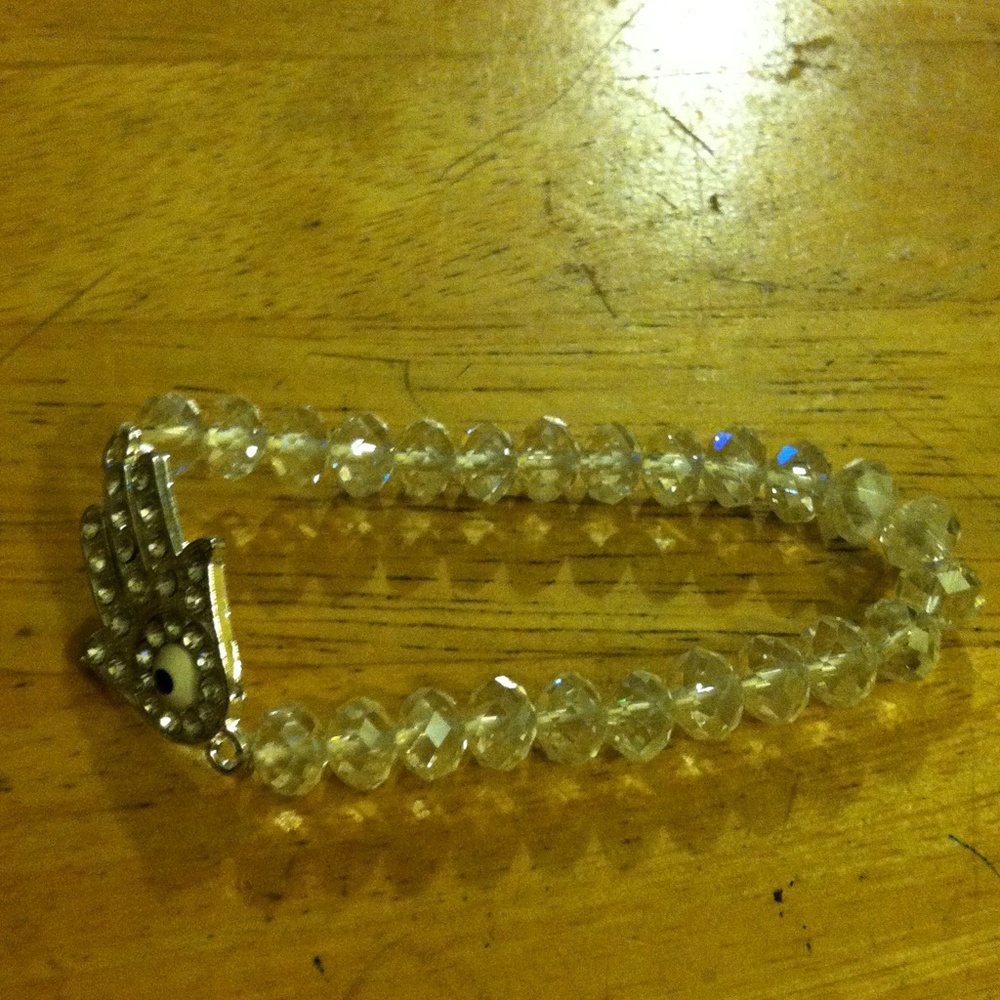 Hamsa hand crystal bracelet - Picture 2 of 4
