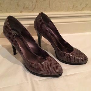 Nine West Snakeskin Pumps