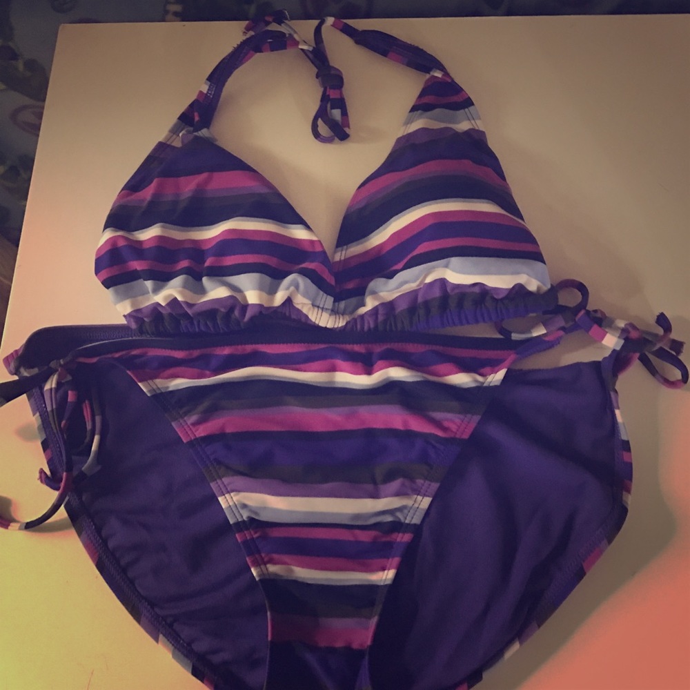 Halter top string bikini