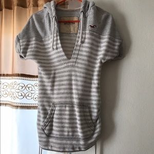 Hollister gray and white pull over hoodie