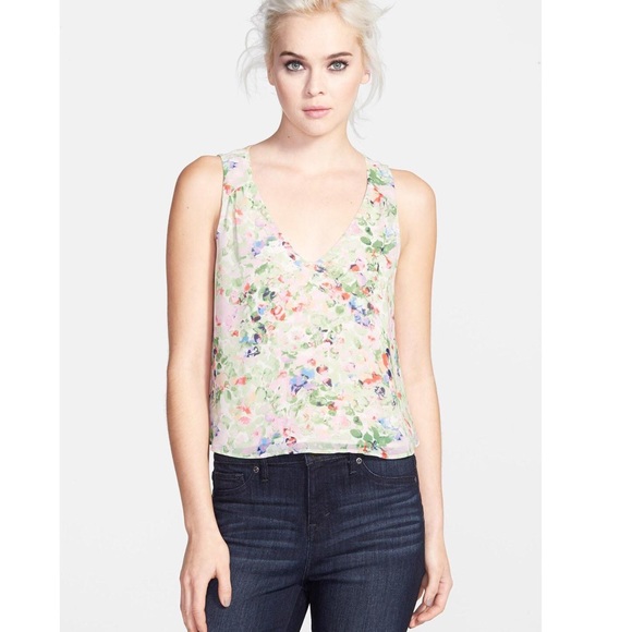 Nordstrom Tops - • ASTR • NWT • floral tank