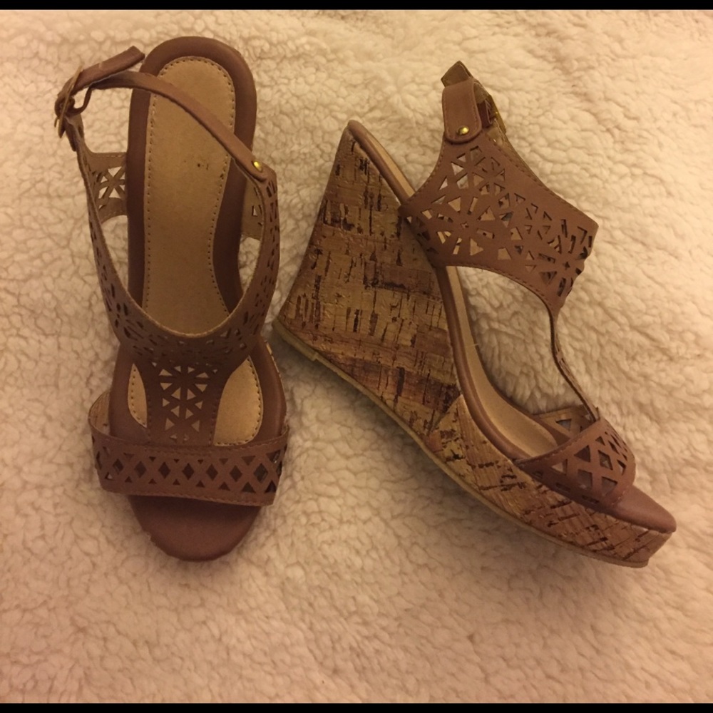 Tan Wedges