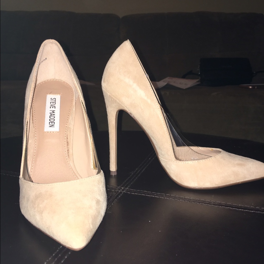 Never worn Steve Madden pumps 😍😍