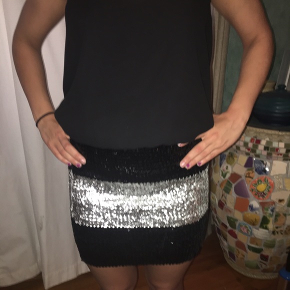 Dresses & Skirts - 🆕Color blocks Sequin skirt large
