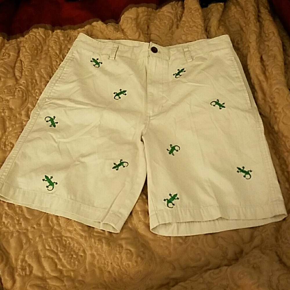 Chaps Flat Front Twill Gecko Shorts