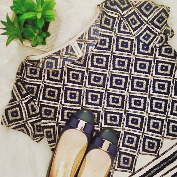 Tops - Francesca's Patterned Top